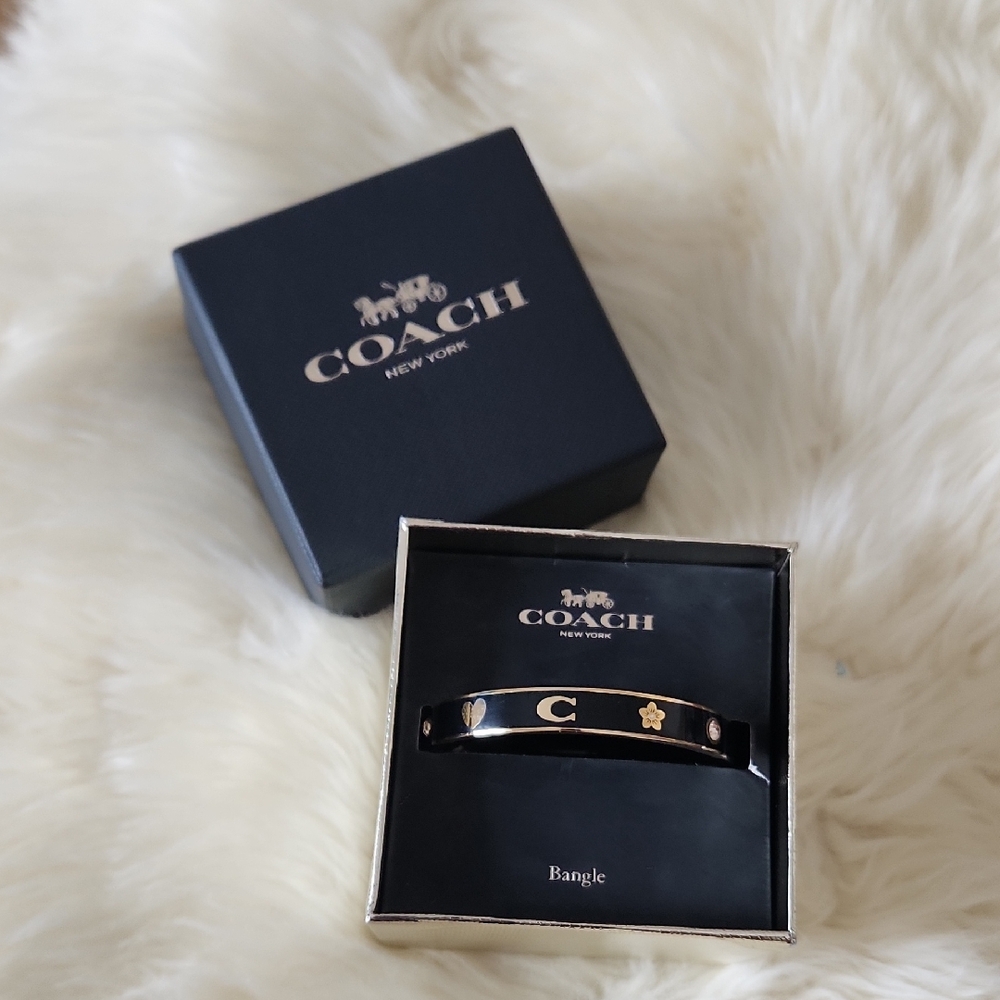Beautiful NWT IOB Coach Black & Gold Enameled Bangle Bracelet 🖤🌟💛🎁